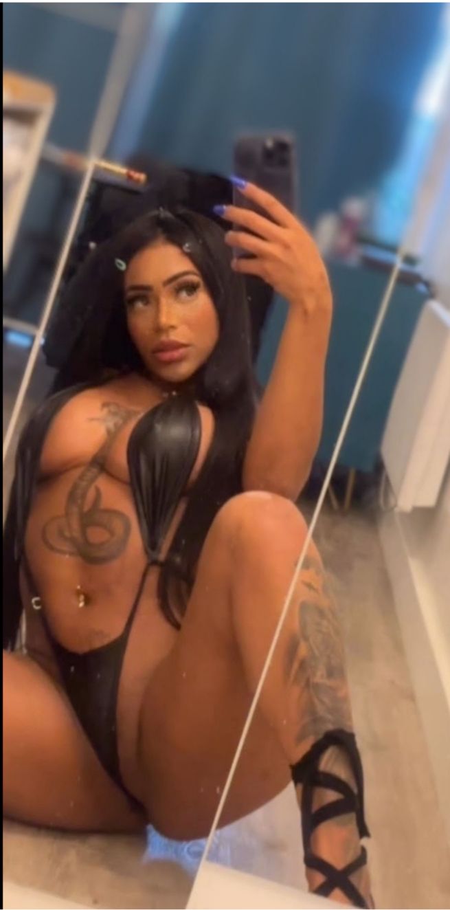 Belleza brasilera esperando a por ti