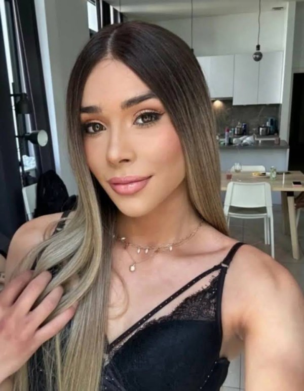 Ámbar chica trans 20 cm recién llega a alicante