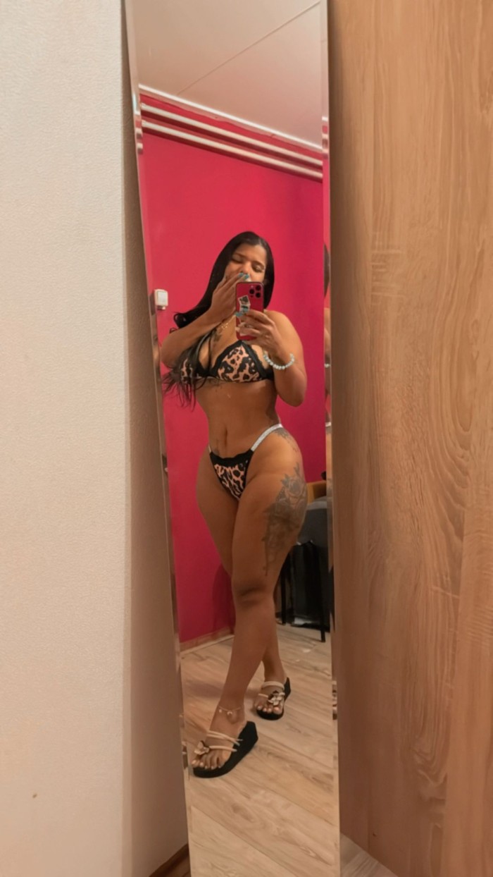 Perla 23 años dominicana ardiente completa