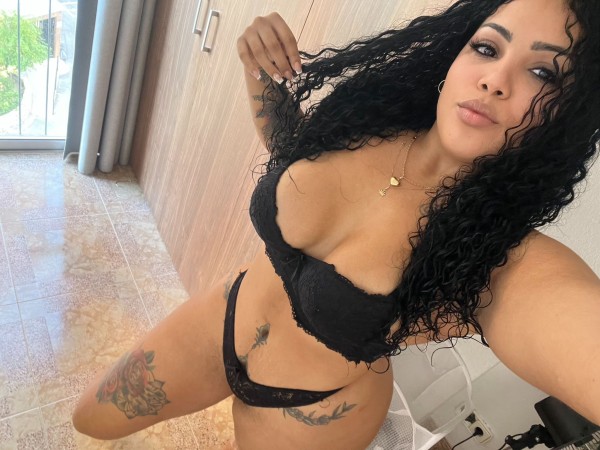 NOVEDAD LATINA SARA MUY FIESTERA