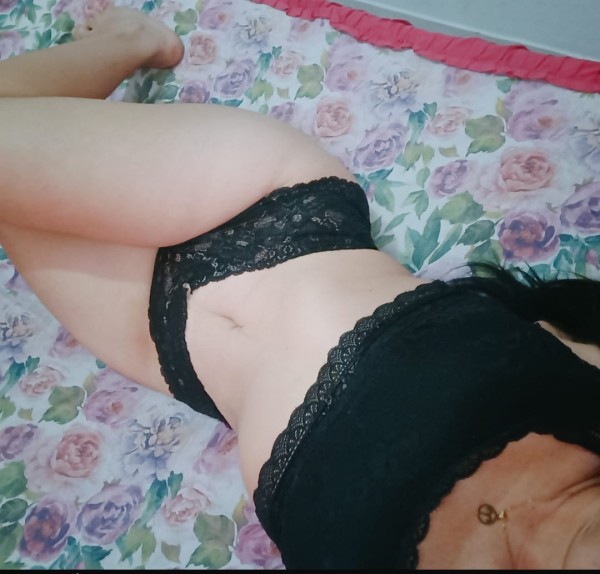 MUJER EXOTIKA COMPLACIENTE NOVEDAD EN LA ZONA