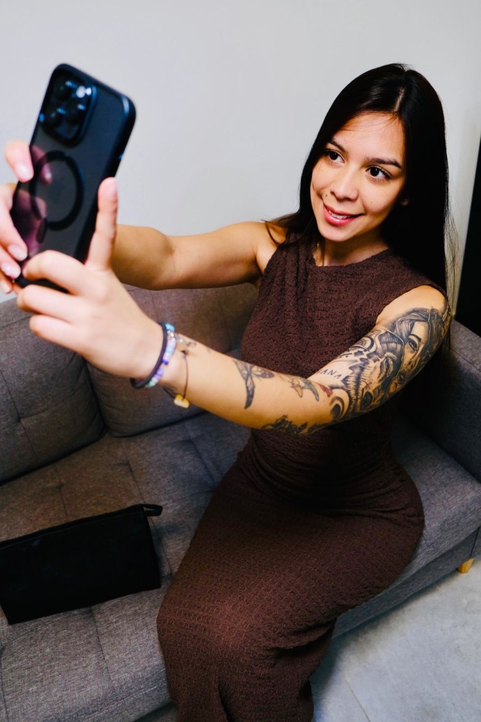 Una preciosa latina en tu ciudad, SALOMÉ