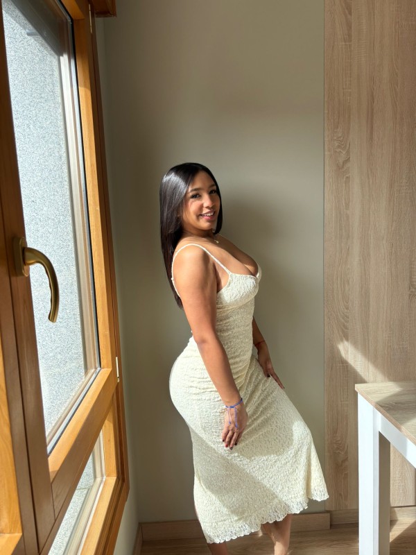 UNA SEXY Y BELLA MORENA 641079140