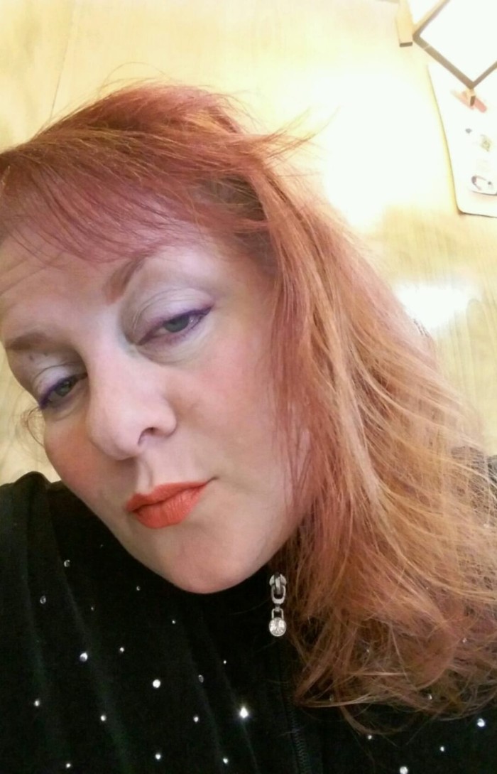 Anita Madurita tel: 642-00.49.98