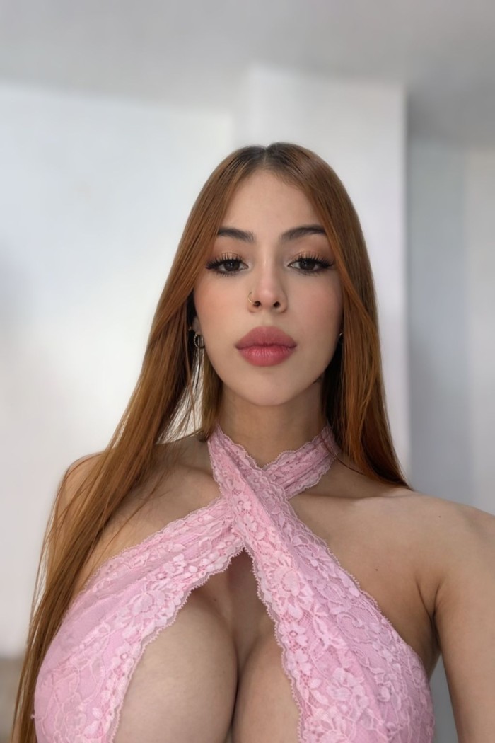 HEIDY DESLUMBRANTE LATINA EN GIJON