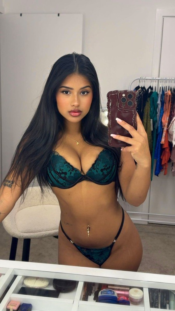 Disponible para fiesta de horas, PUTITA y hermosa morena