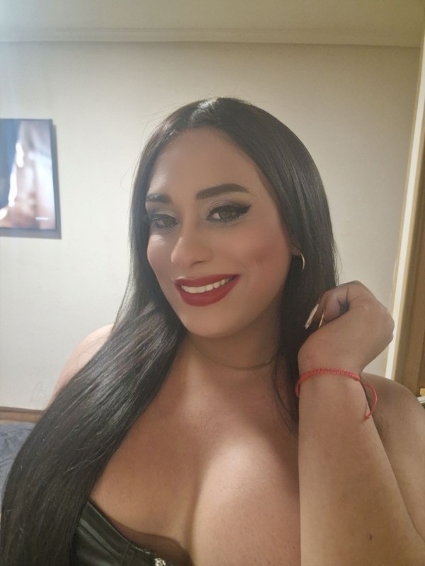 Descomplicada hermosa real guarra