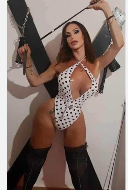 Brasileña fiestera completa