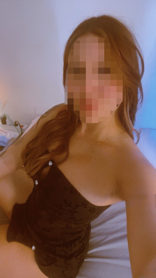 Sara chica Colombiana cariñosa y complaciente