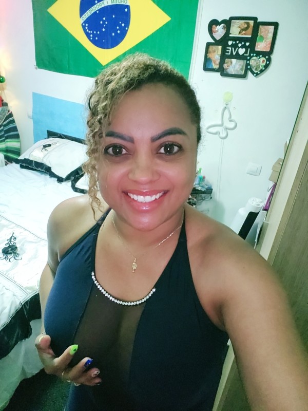 Mulata Brasileña 24 horas