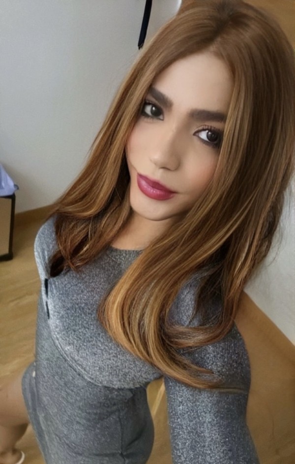 VALENTINA CHICA TRANS GUAPA JOVENCITA ME GUSTA LA FIESTA PASARLA BIEN