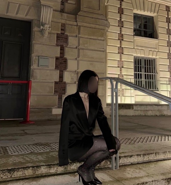 MÍA UNA EXPLOSIÓN DE CHICA EN LA CIUDAD ATRÉVETE