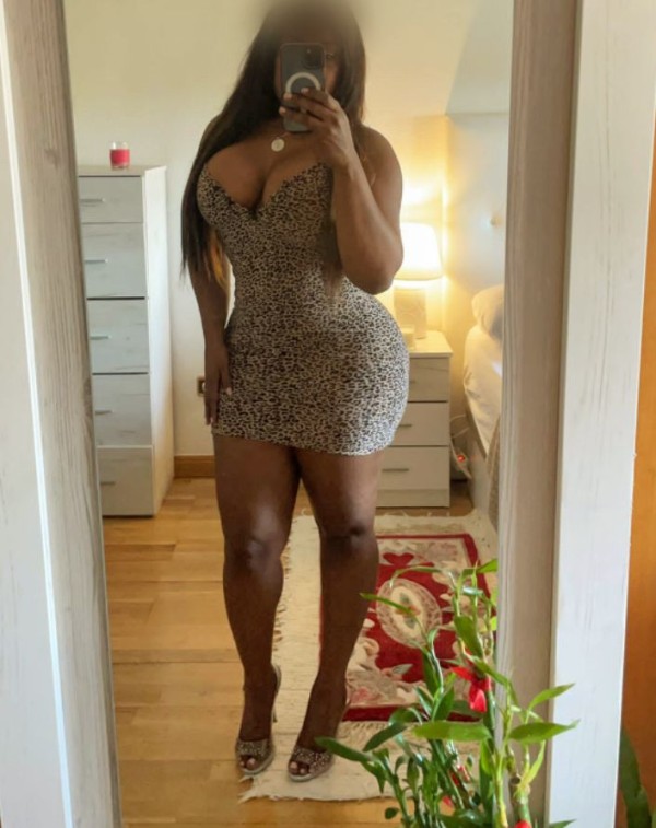 Espectacular morena lista para darte todo.