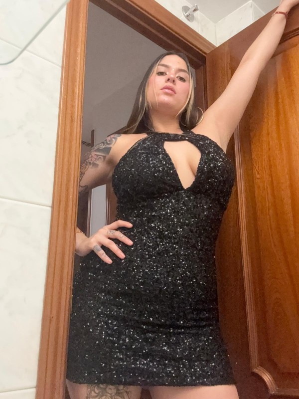 JUGUETONA Y ENCANTADORA