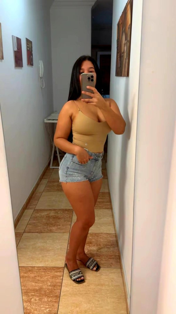 JOVENCITA CALIENTE EN SAN ISIDRO TENERIFE! 24H