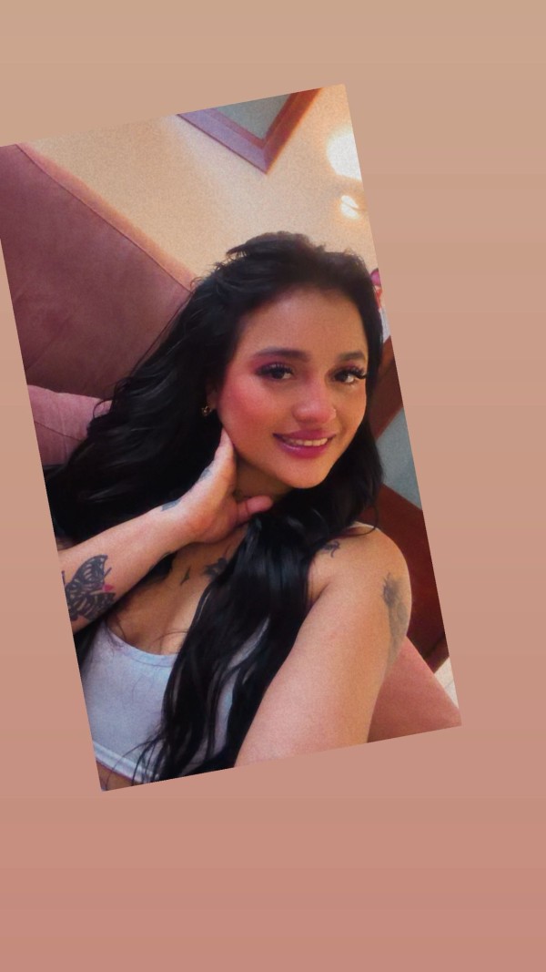 Alejandra. QUIERO FOLLAR HASTA CORRERNOS JUNTO, ¿VIENES?