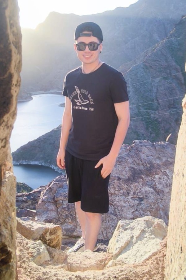 COLOMBIANO DE LUJO EXPLOSIVO Y CAÑERO, SIN LIMITES