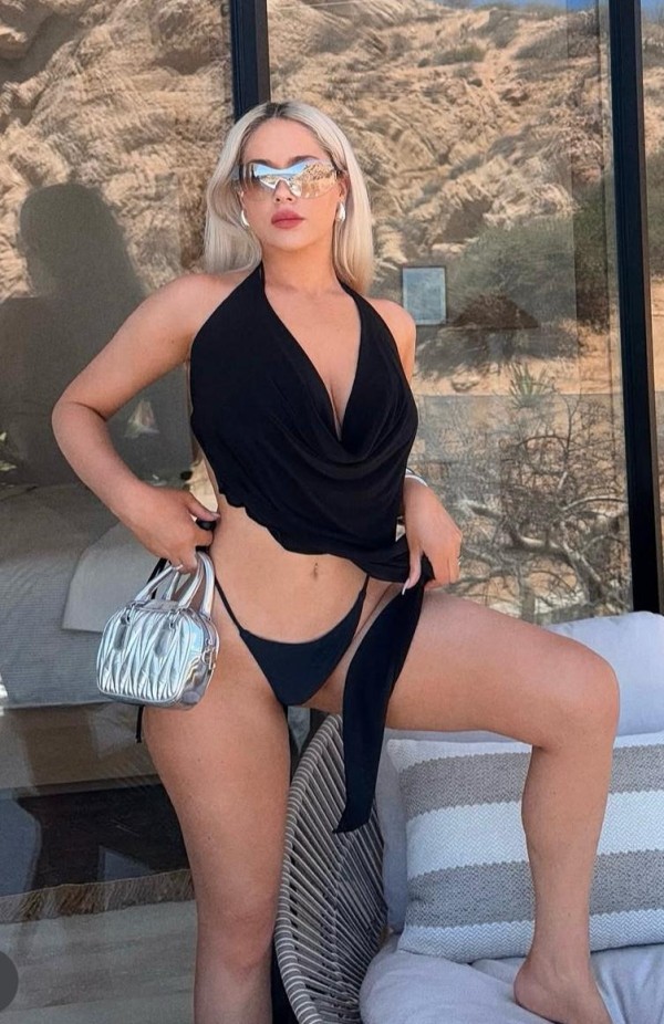 LUCíA, GARGANTA PROFUNDA