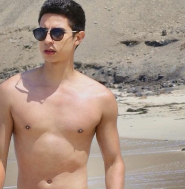 MATEO CHICO JOVEN Y SEXY CON GANAS DE PASARLO RICO