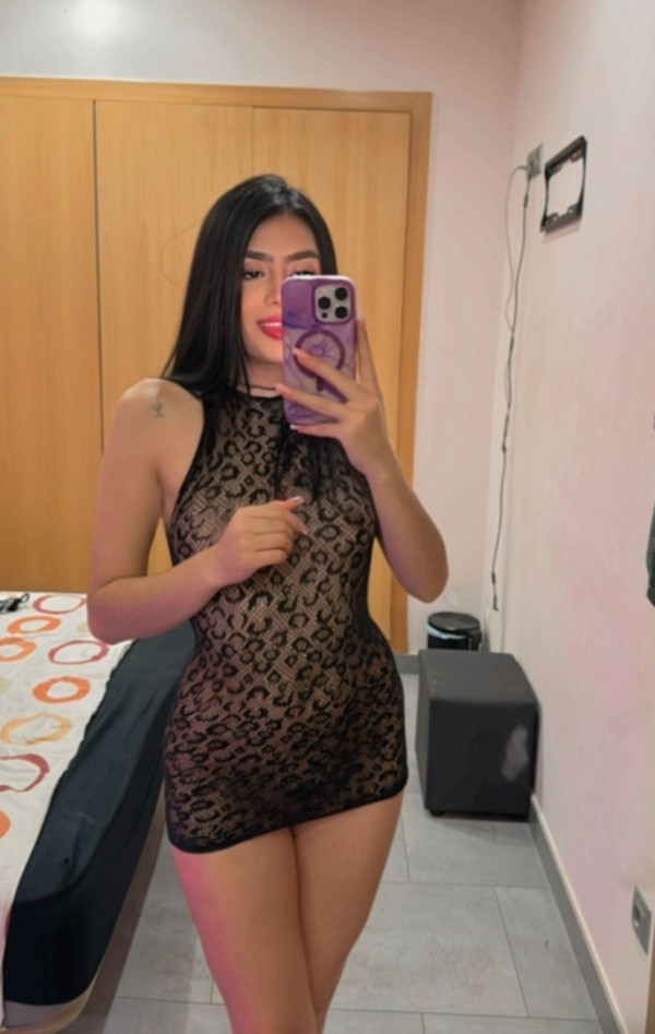 NOA JOVENCITA BONITA ESBELTA Y MUY TRAVIESA