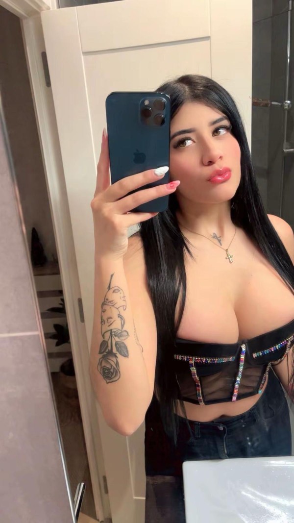 Samantha, SOY LA CHICA QUE BUCAS, TE ESPERO