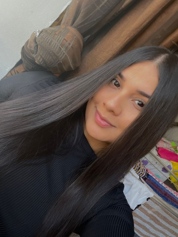 CUATRO AMIGAS LLENAS DE CARISMA EN VIGO CENTRO