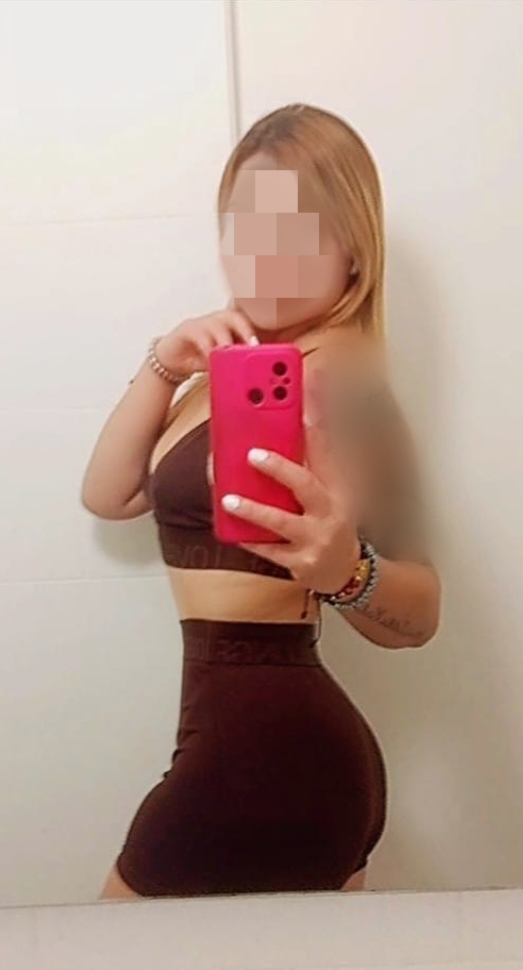 Coño rosadito y húmedo