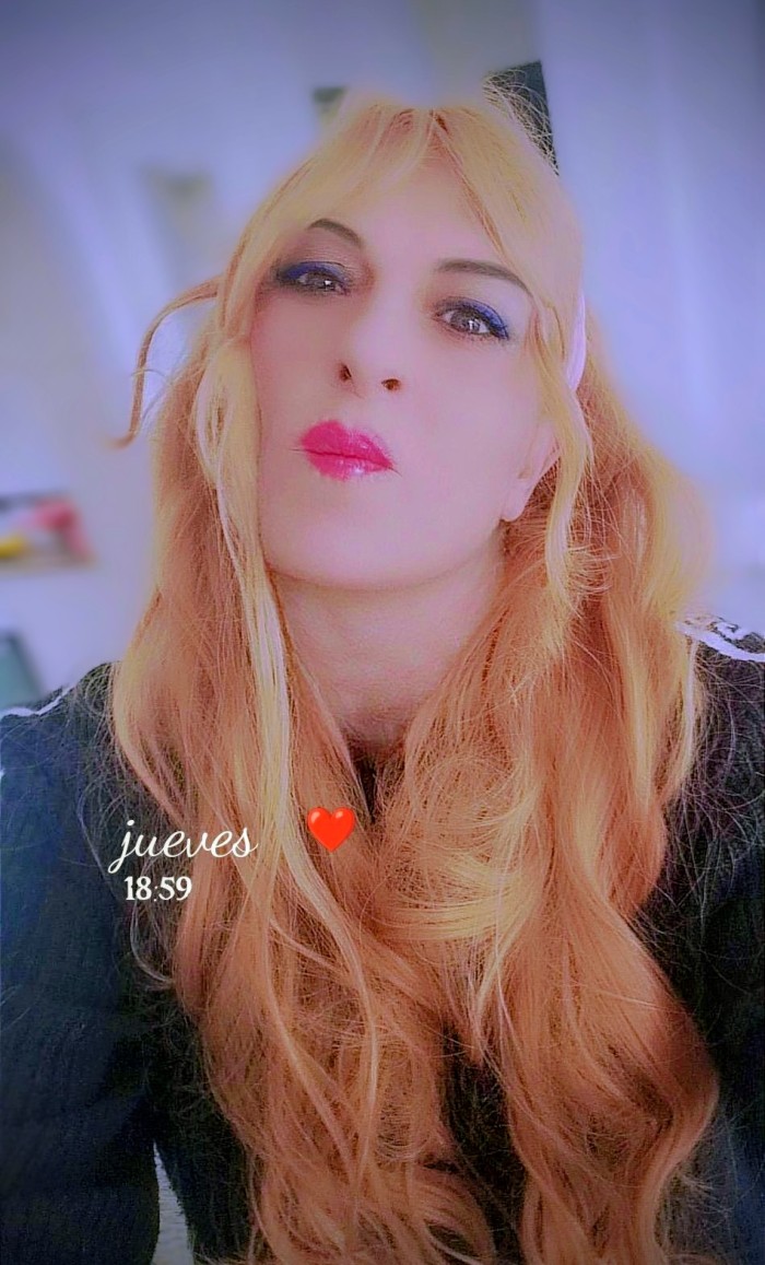 Mar hormonalmente y físicamente femenina pasiva