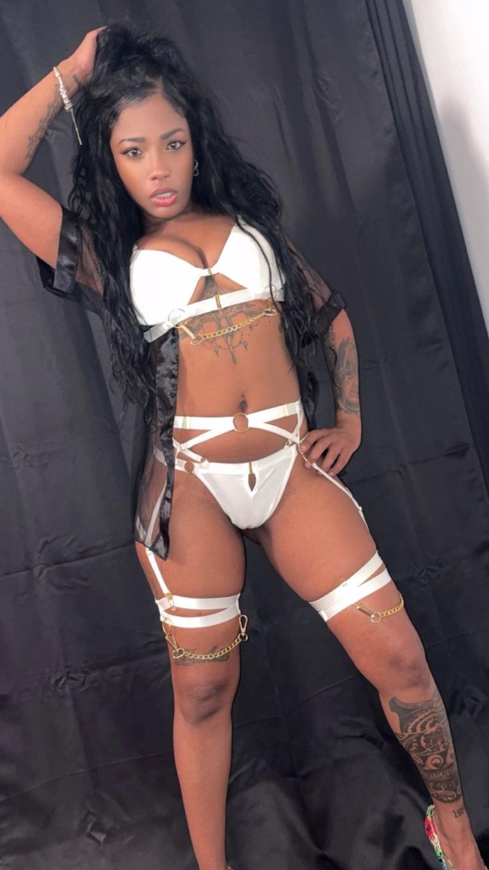 DUPLEX TRANS CON CHICA GUARRA