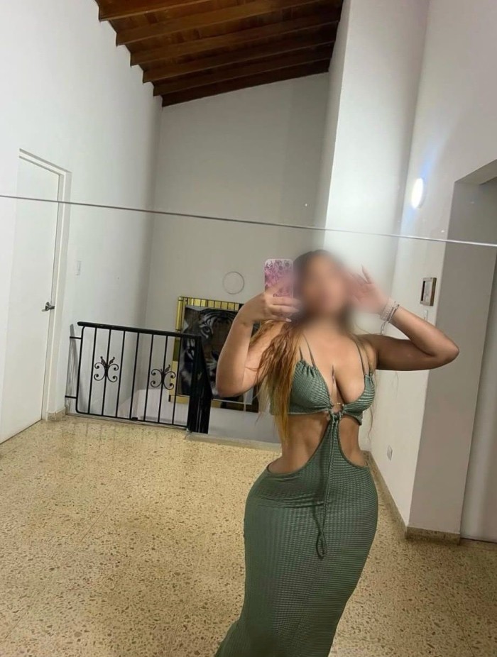 Any  fiestera cachondisima morbosa y atrevida