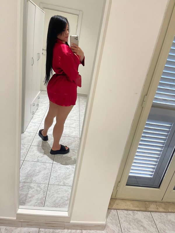 Último día en la ciudad soy la chica de las fotos 100%