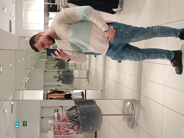 hombre muy varonil, 1,93 y 22cm de potencia