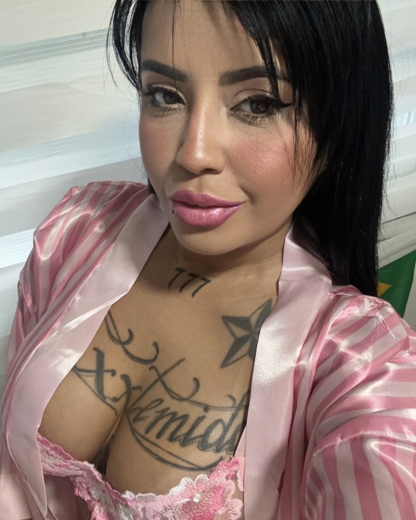 Lya brasileña muy sexy!