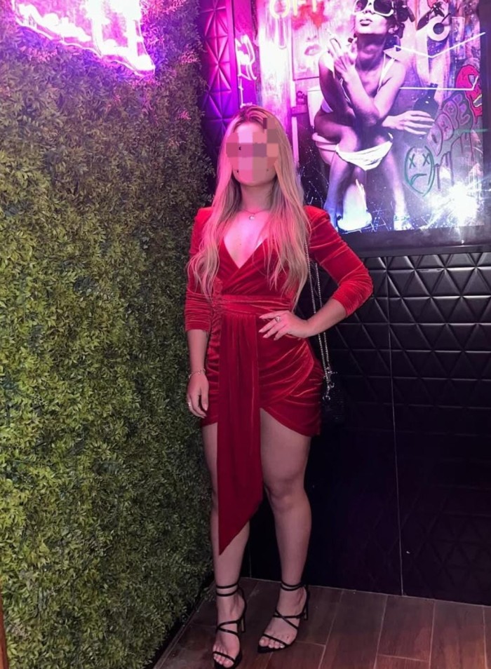 RUBIA EXTROVERTIDA ULTIMO DIA EN TORREMOLINOS