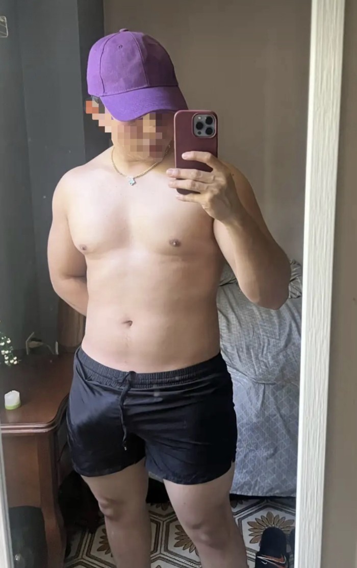 BUEN POLLON REVIENTA CULOS LECHERO CACHONDO