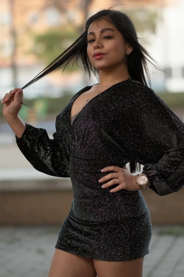 NOVEDAD, ESTOY CALIENTE!!!  Métemela por el culo!!