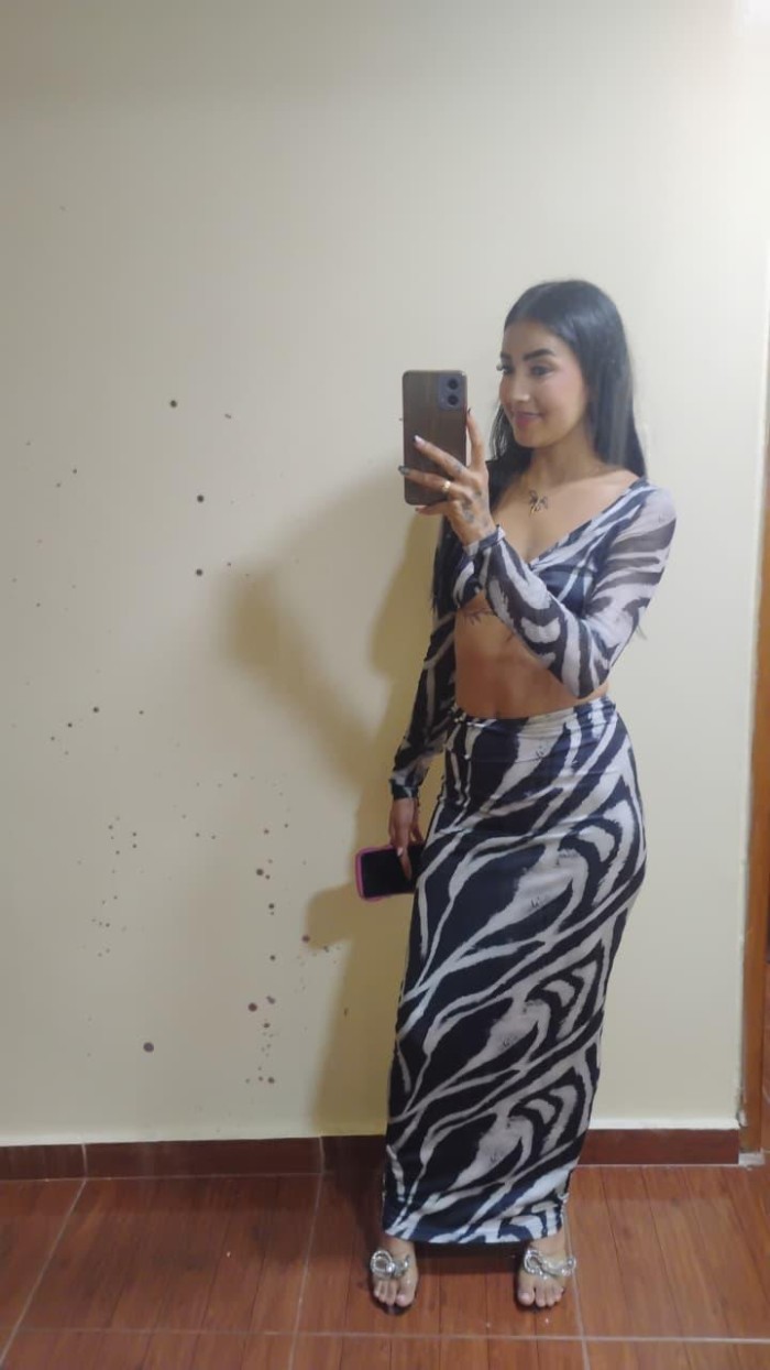 Preciosa estudiante vip recien iniciada 18 añitos