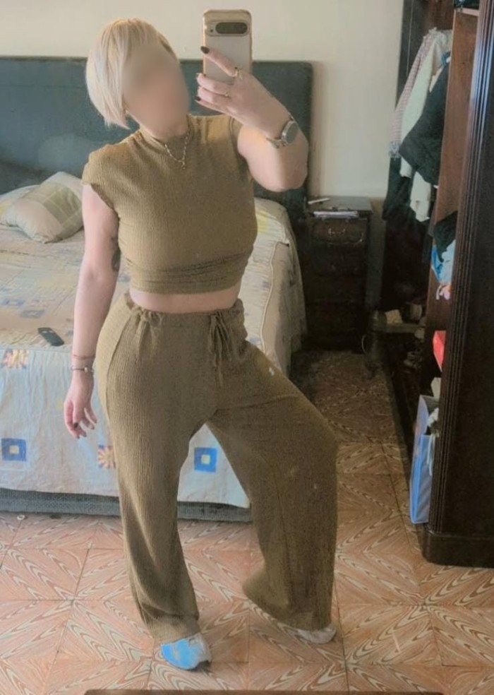 Española 23 años rubia delgada muy cachonda