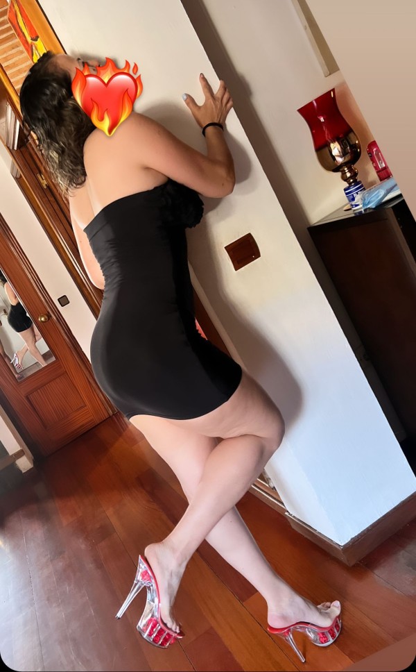 MADURITA ESTOY CACHONDA QUIERO VERTE