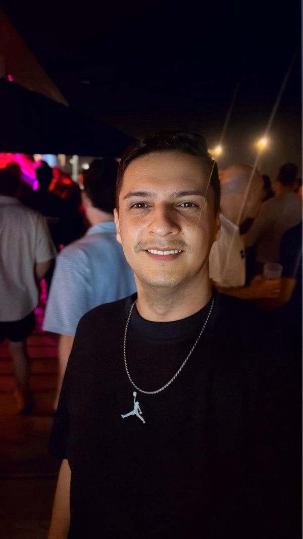 SOLO SALIDA NOVEDAD 100% VERSATÍL  OVIEDO CON CITA