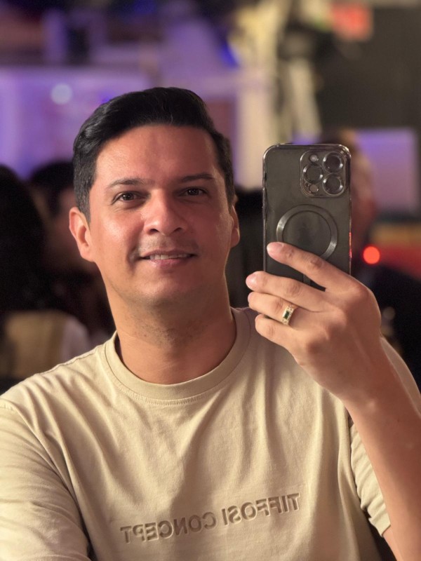 SOLO SALIDA NOVEDAD 100% VERSATÍL  OVIEDO CON CITA