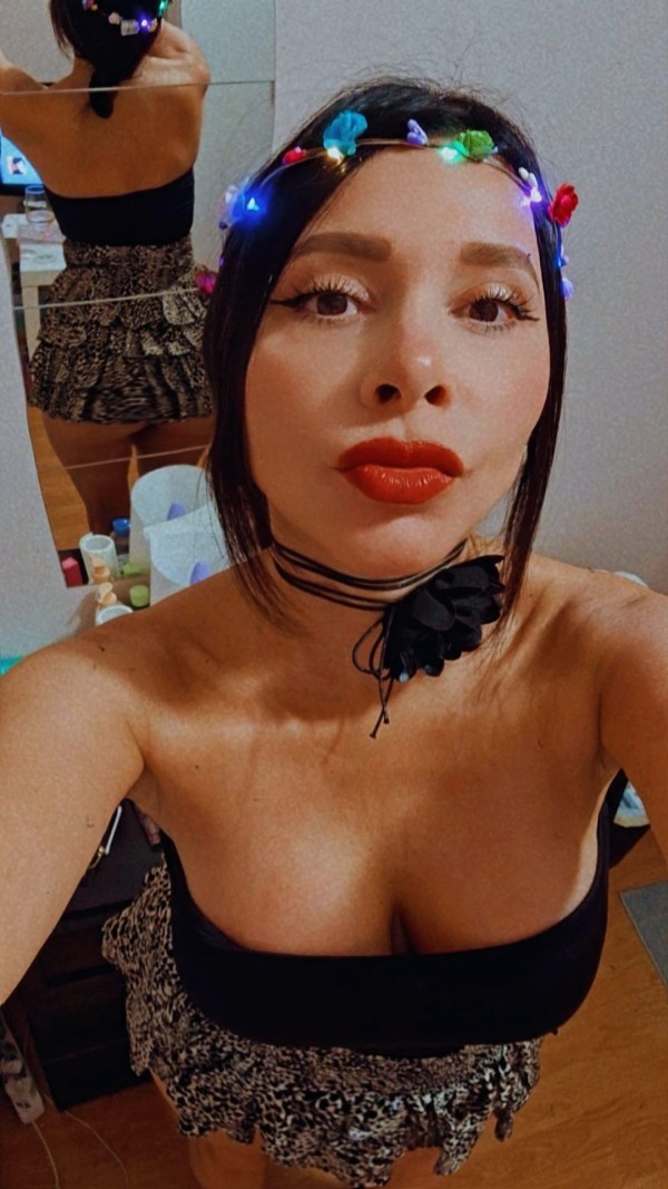 TU DELISIAA LA LATINA VEN A SABOREARME