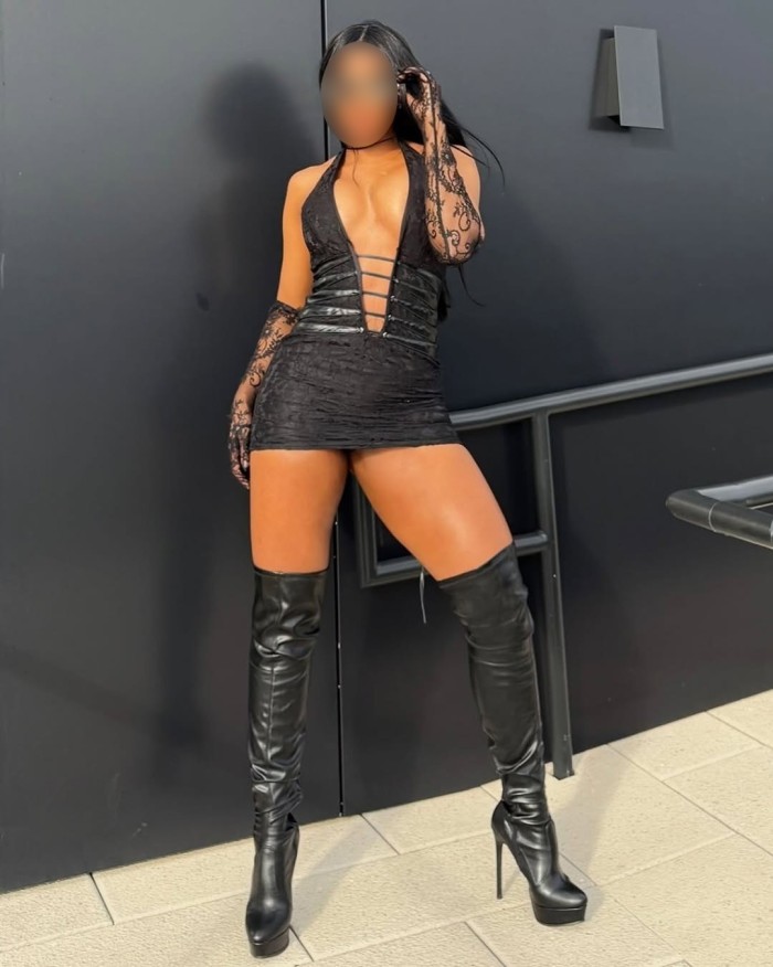 GINA MORENA .. LLENITA DE AMOR Y ABRAZOS PARA TI