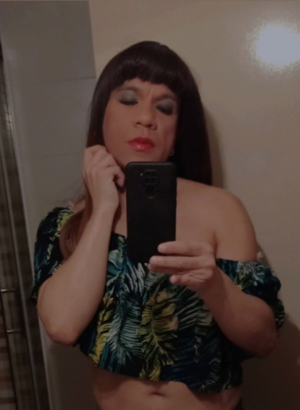 Fogosa complaciente  juguetona lechera