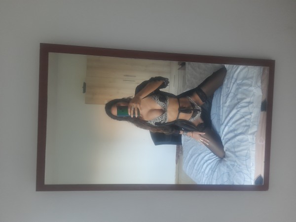 TE LA CHUPO DE RODILLA ENSALIVADA ÚLTIMOS DÍAS