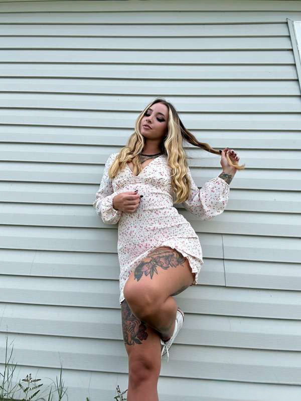 COLOMBIANA CON CURVAS ME ENCANTAN LOS CHICOS CARIÑOSOS