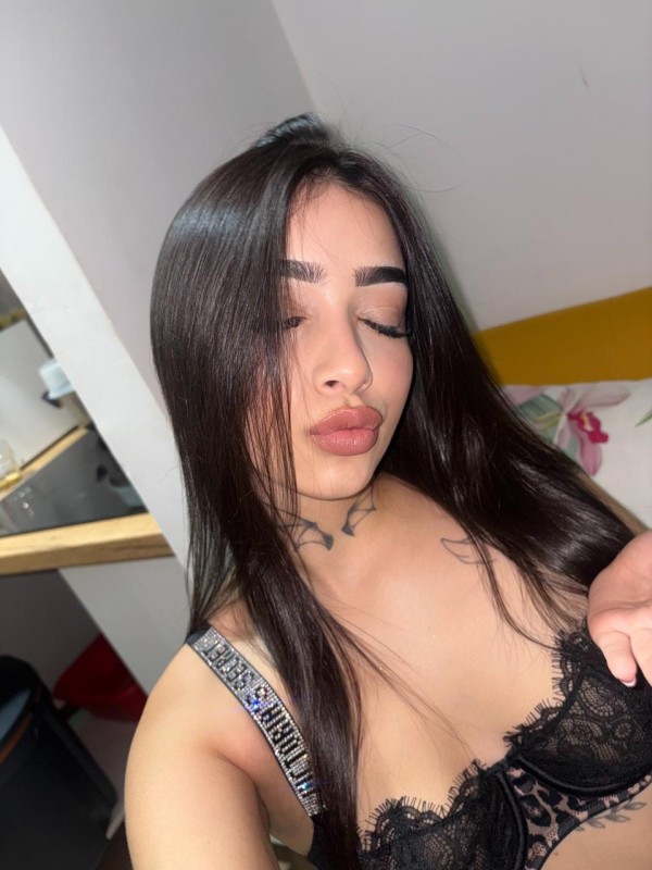 SENSUAL Y HERMOSA , BENAHAVIS ESTEPONA  SAN PEDRO DE ALCANTARA