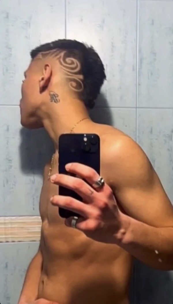 Pareja trans y chico