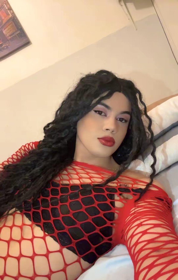 NOVEDAD AUTÉNTICAMENTE SENSUAL MUY CACHONDA EN BARCELONA