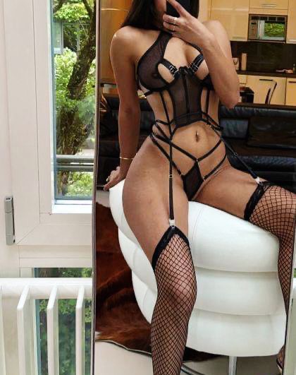 ERIKA SENSUAL EN MAHÓN